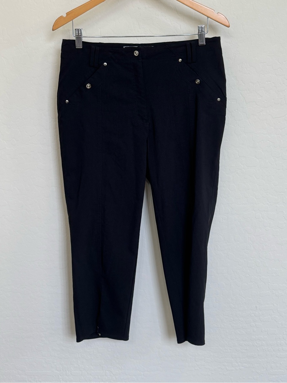 Jamie Sadock Black Stretch Rivet Crop Ankle Golf Pants Size 10 (Tag Missing)